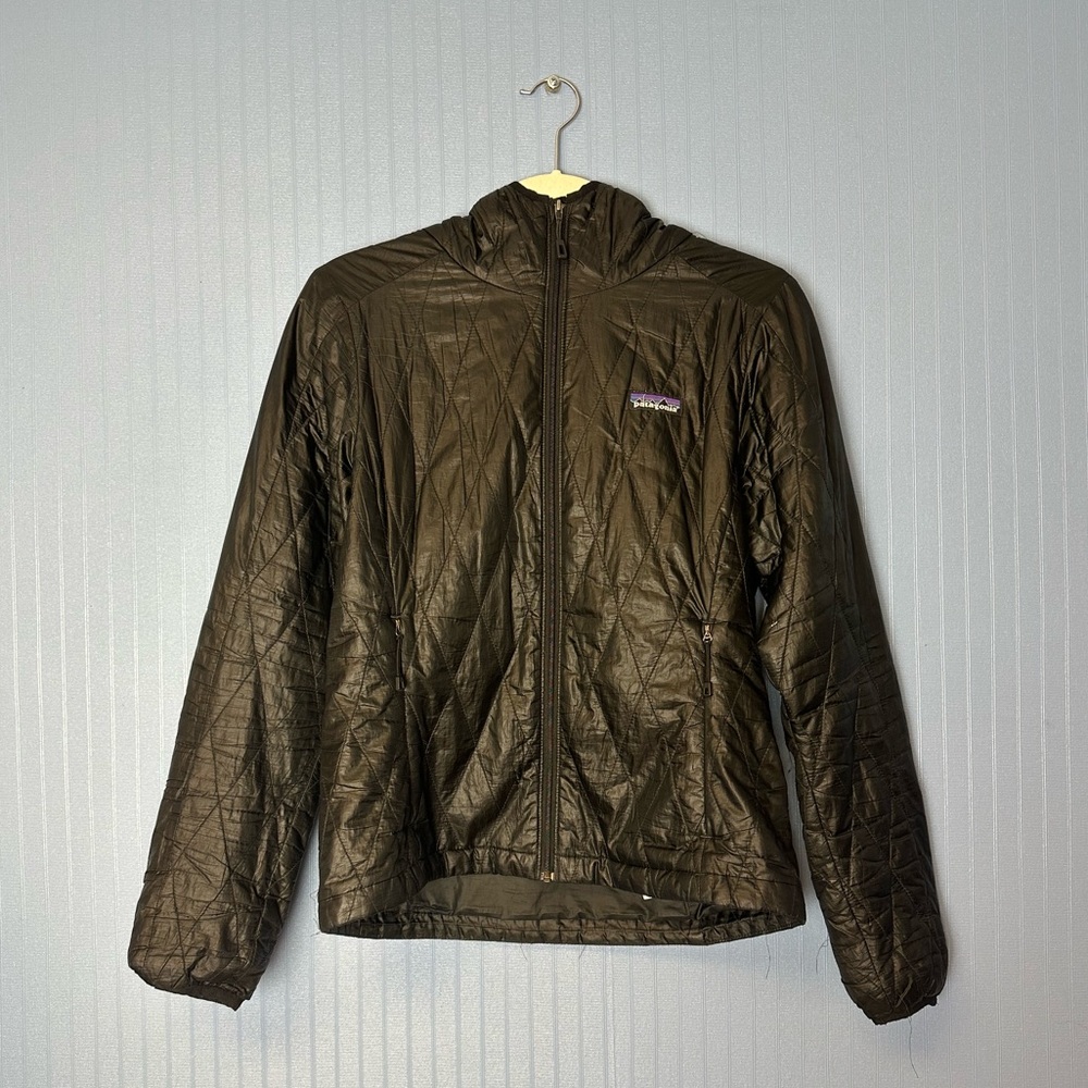 Patagonia women’s lightweight diamond quilted jacket